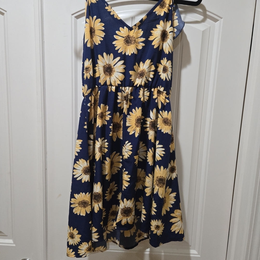 SHEIN strappy with ruffle Sunflower Dress - Navy and Yellow Size L EUC - Picture 5 of 5